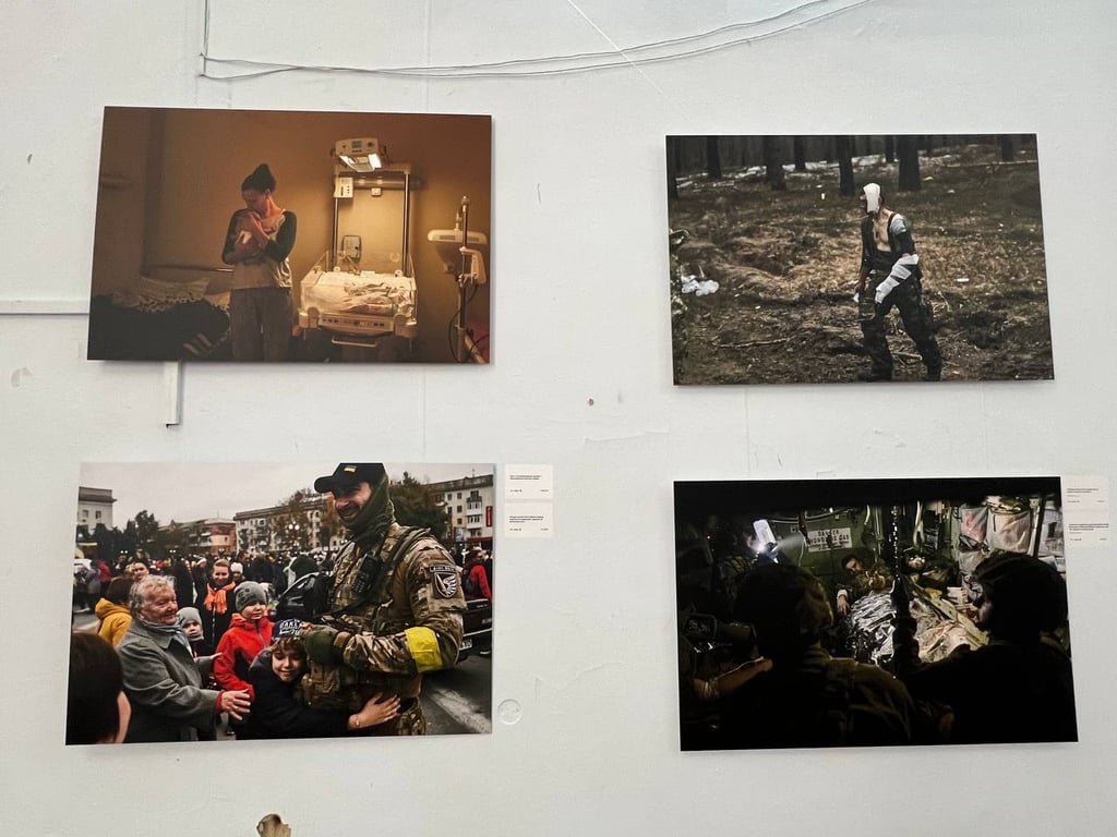 В Киеве открылась впечатляющая выставка об ужасах войны - фото 5