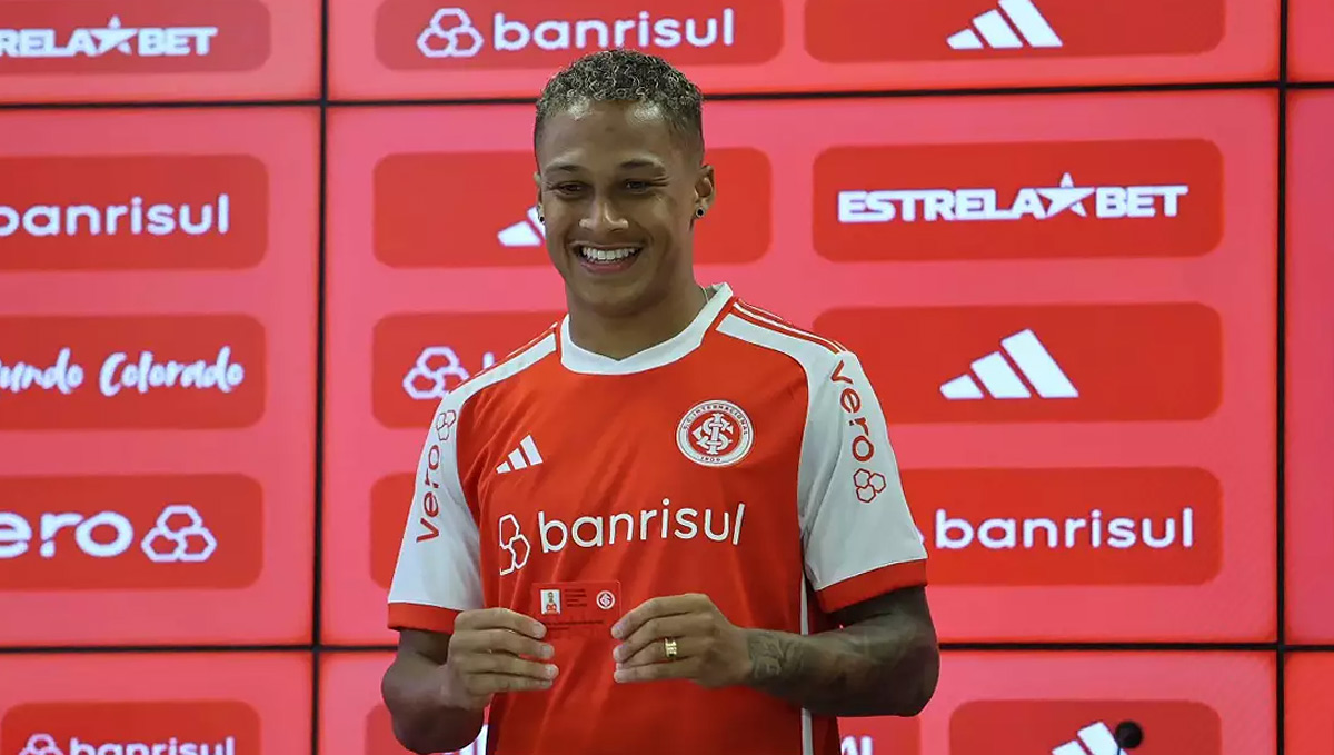 Витиньо представлен игроком Интернассионаля