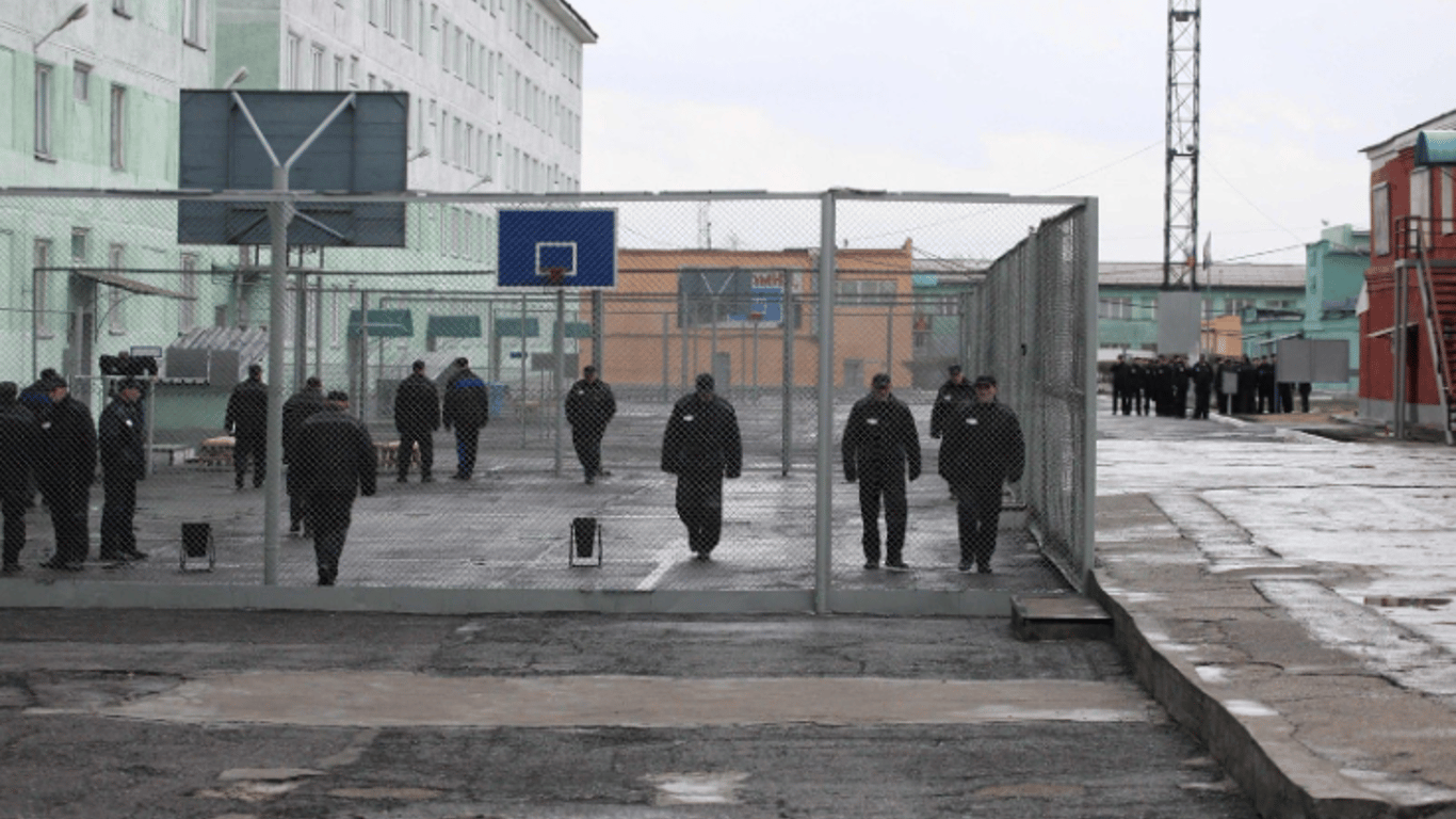 Росіяни мобілізують ув'язнених для ремонту понівеченої військової техніки, — Генштаб
