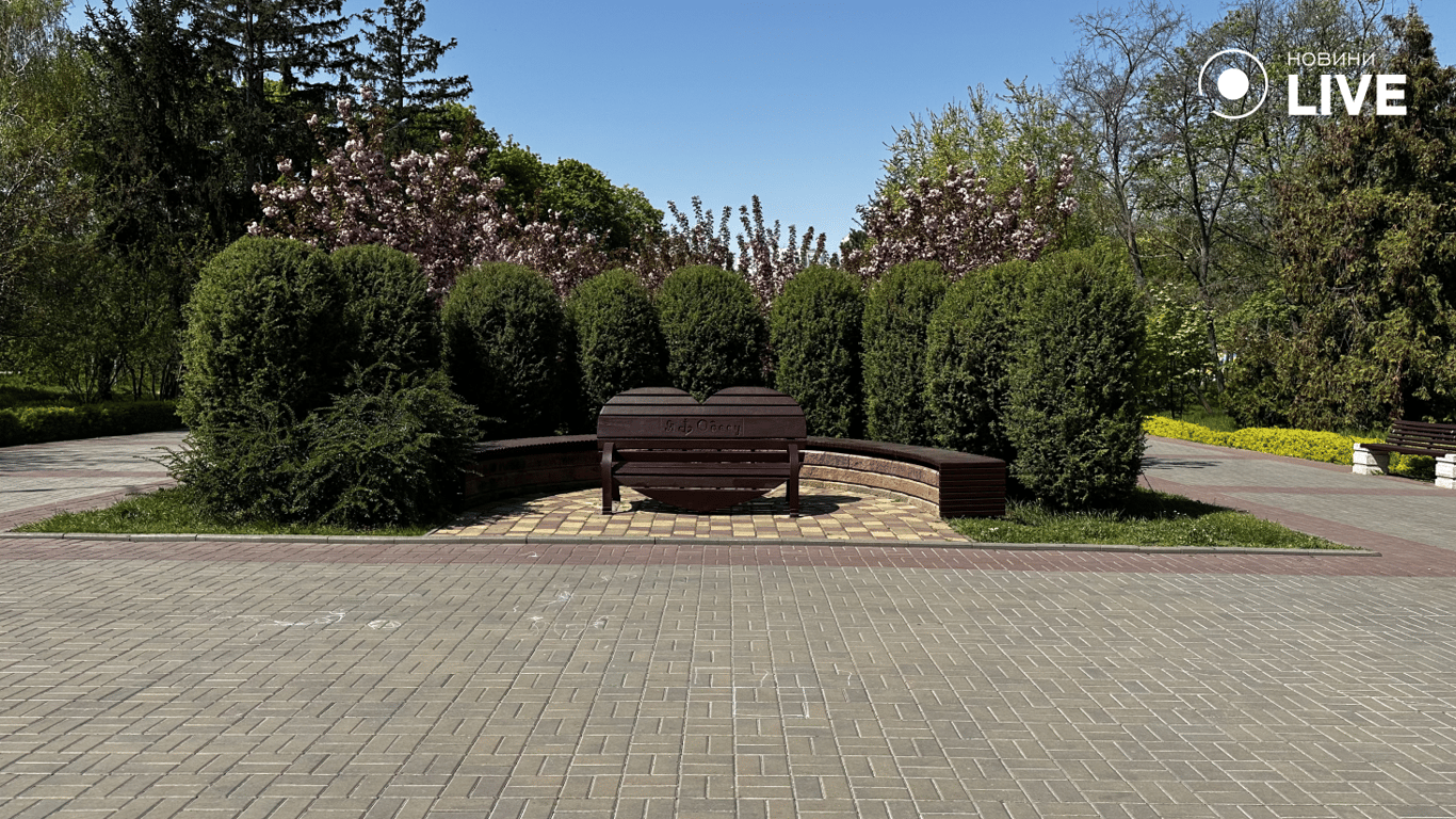 В одеському парку Перемоги забуяла сакура — фоторепортаж - фото 5