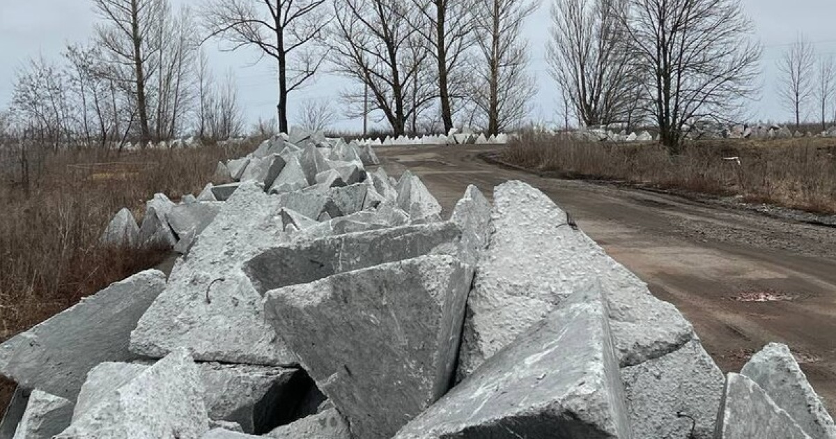 Синєгубов пояснив, як "зуби дракона" опинились на околицях Харківщини, а не на фронті - фото 1