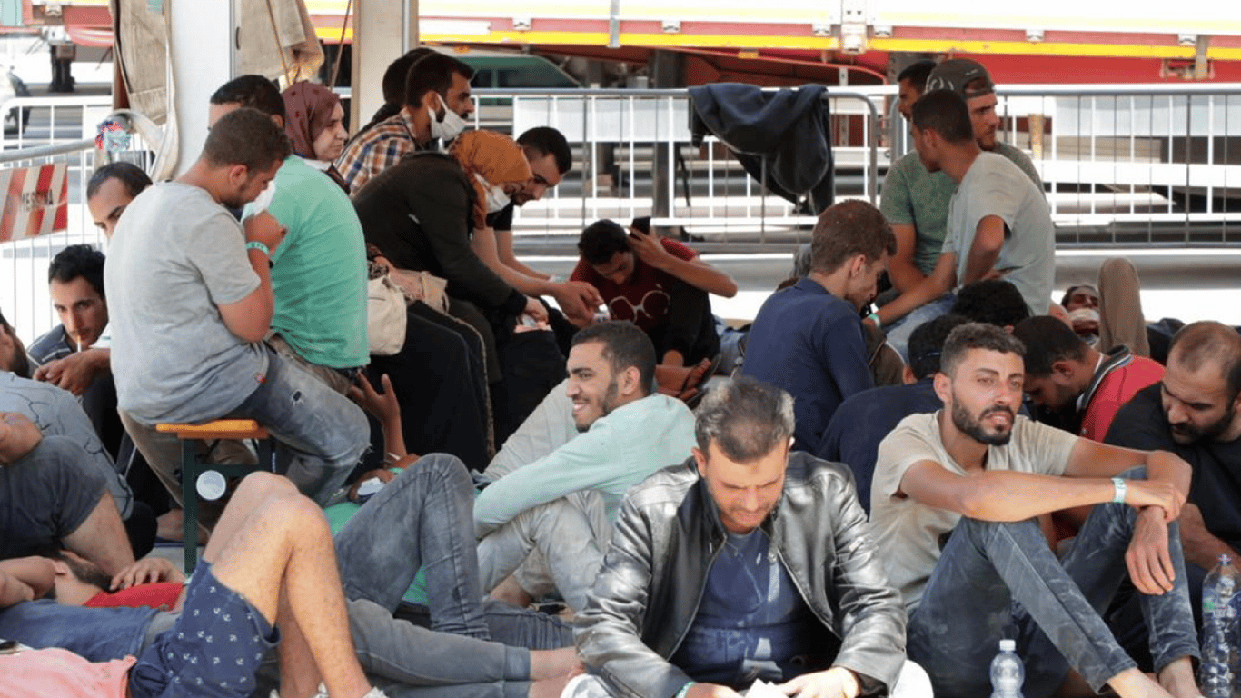 В Італії оголосили надзвичайний стан через наплив мігрантів