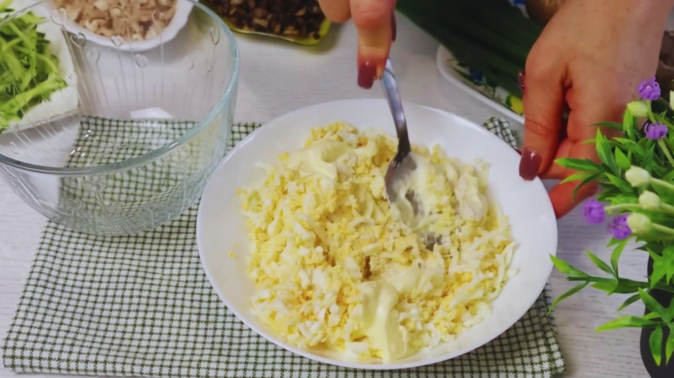 рецепт смачного салату з куркою