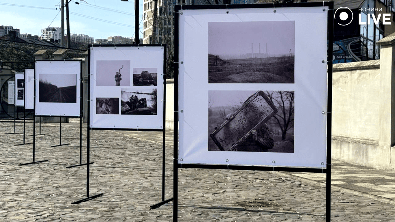 Во Львове открыли фотовыставку погибшего поэта и воина Кривцова — фоторепортаж Новини.LIVE