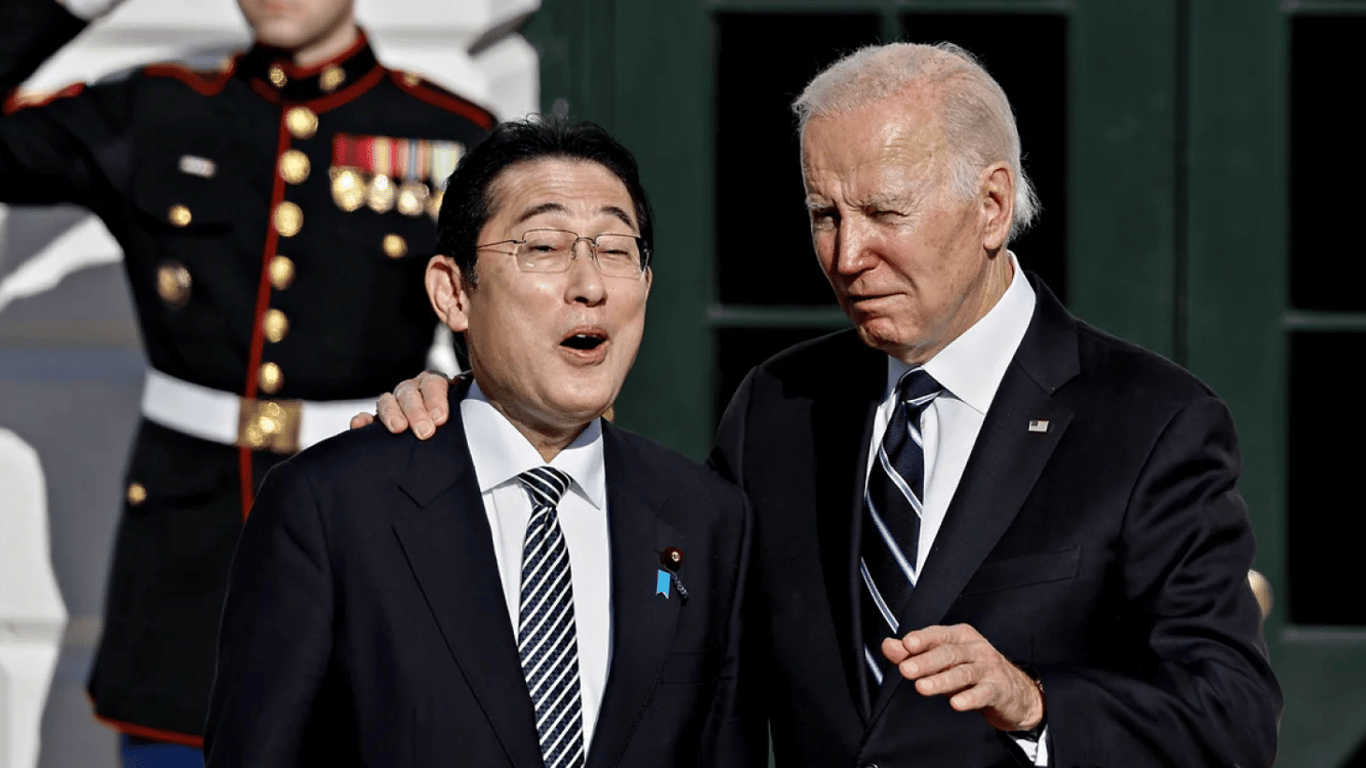 США и Япония впервые назвали Китай потенциальным врагом