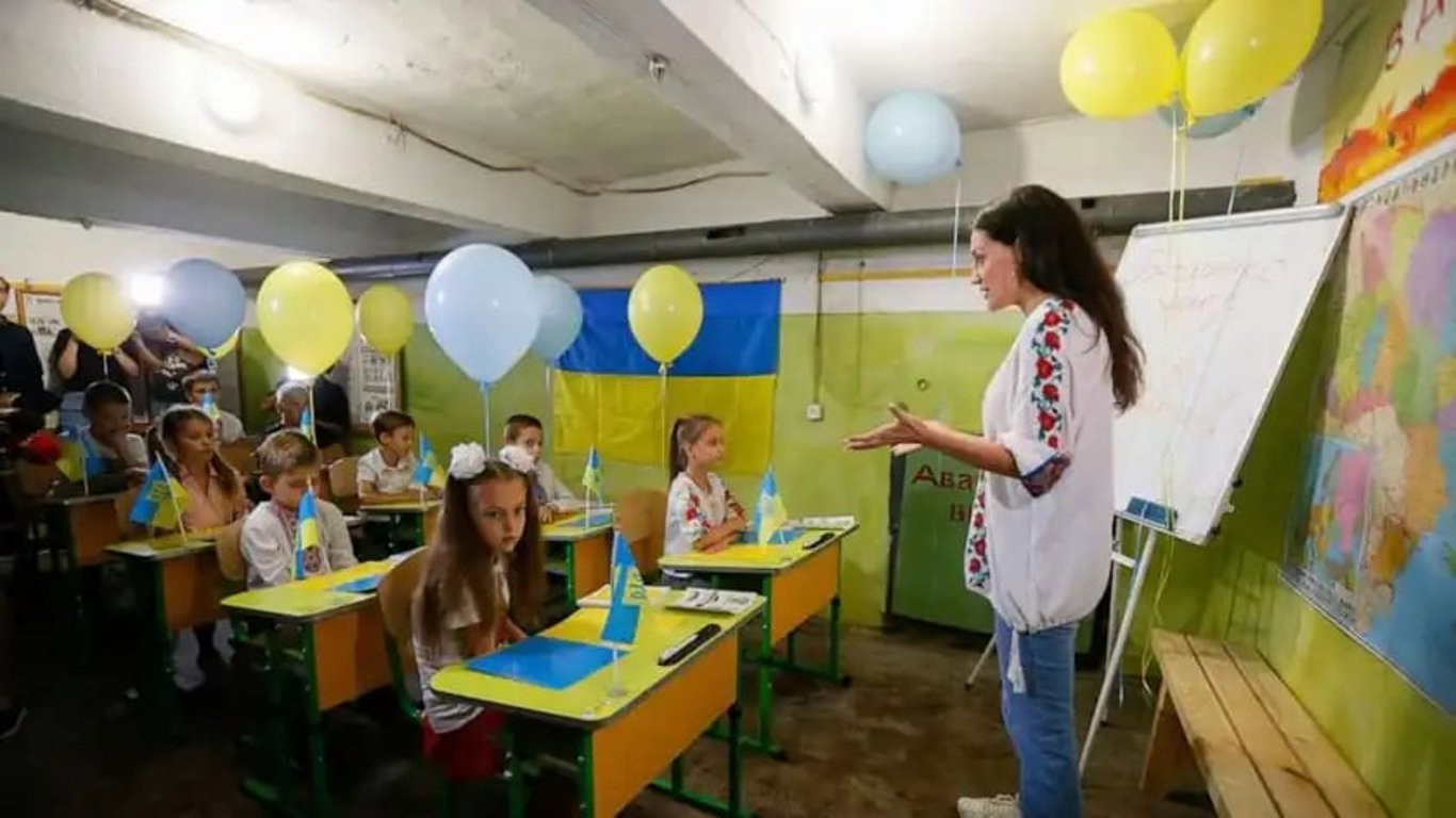 Українські діти повернуться до очного навчання у школах — у Міносвіти назвали регіони