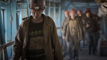 В России в Амурской области произошел обвал на шахте — 13 горняков оказались под завалами - 285x160