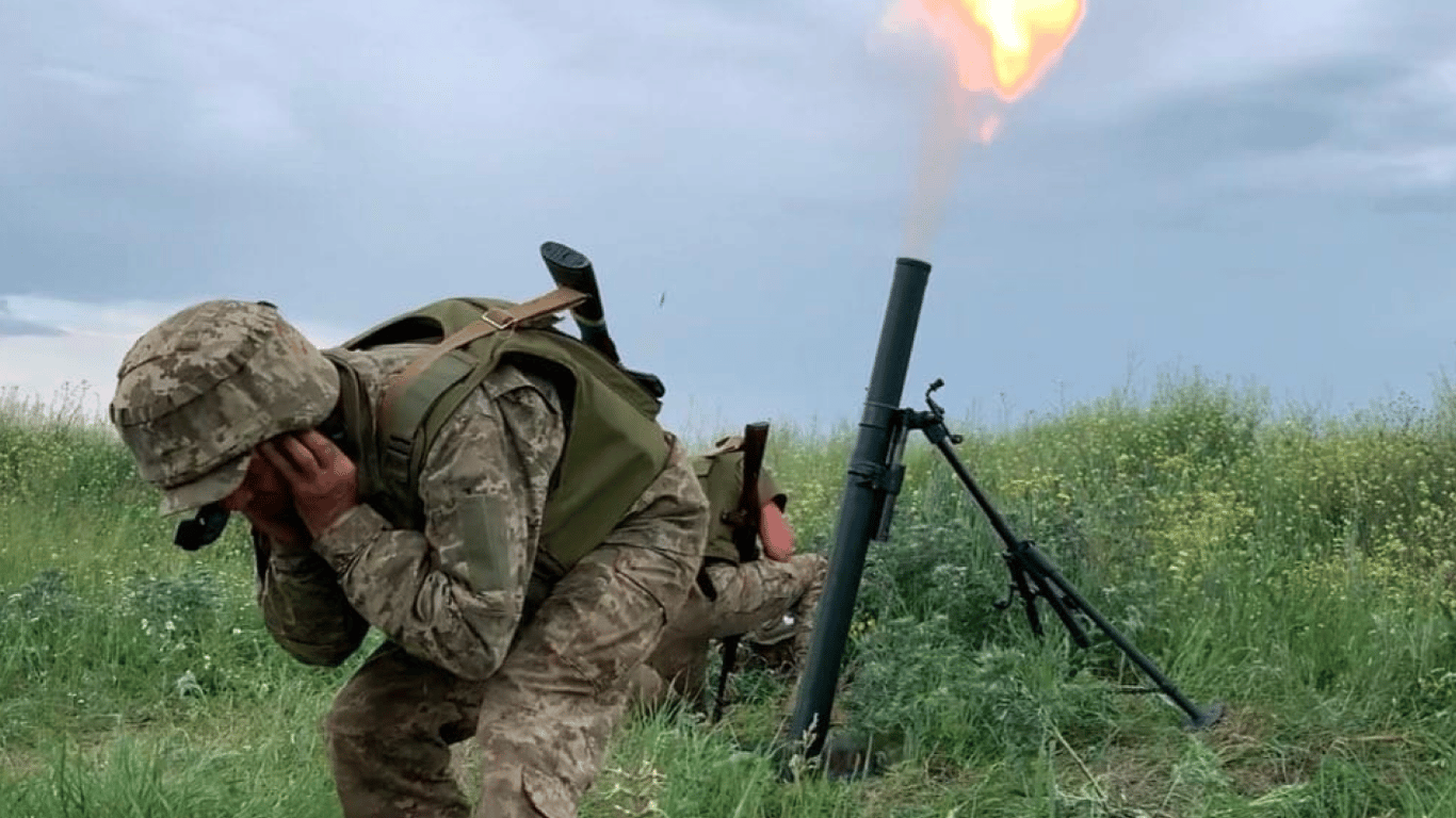 ВСУ "демилитаризовали" склад боеприпасов врага: взрывное видео