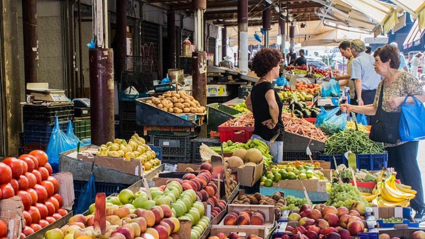 Ціни в Україні — деякі фрукти не подешевшають влітку