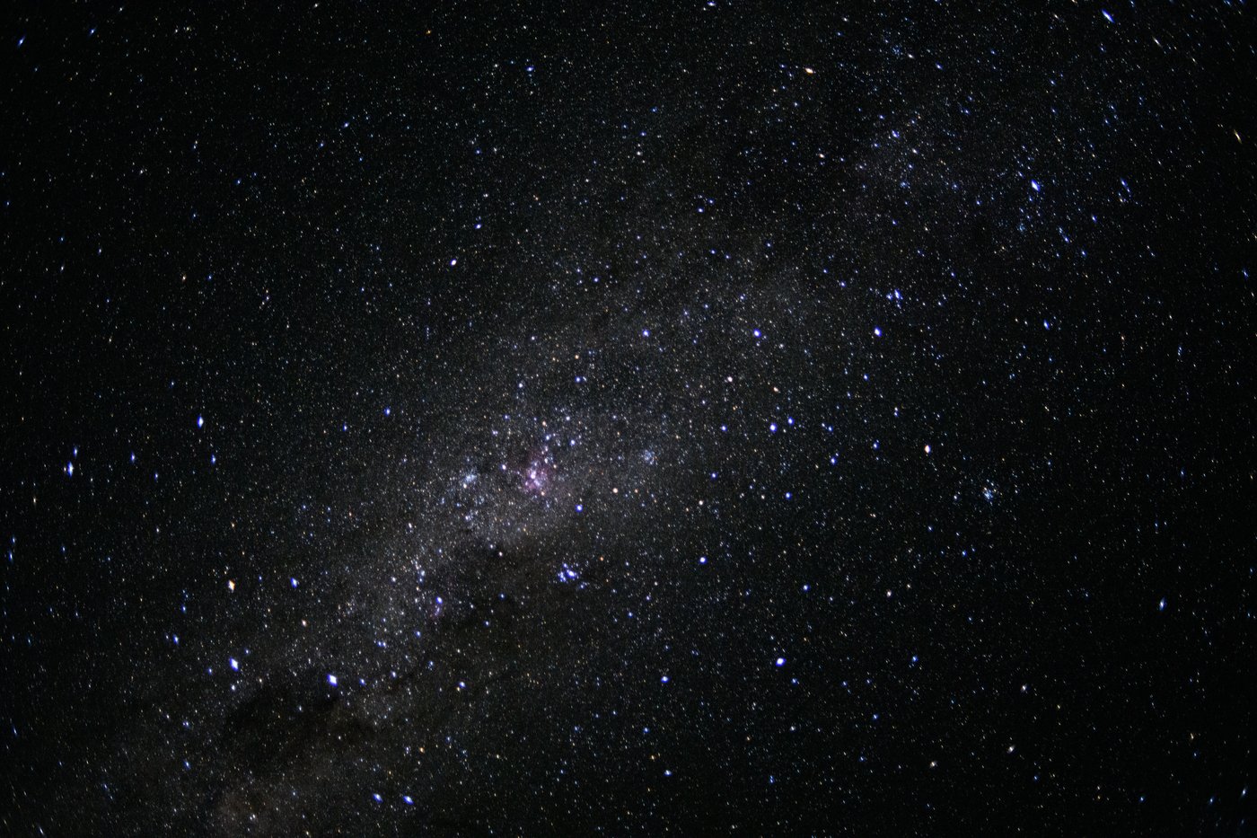 Фото з борту космічного корабля Orion під час місії Artemis II