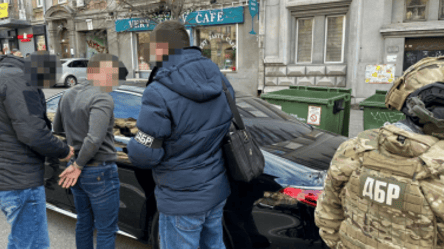 Львовского бизнесмена взяли под стражу за попытку дать взятку сотруднику ГБР - 290x166