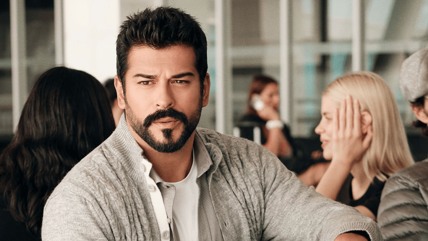 Известный турецкий актер "переобулся" и улетел в Москву