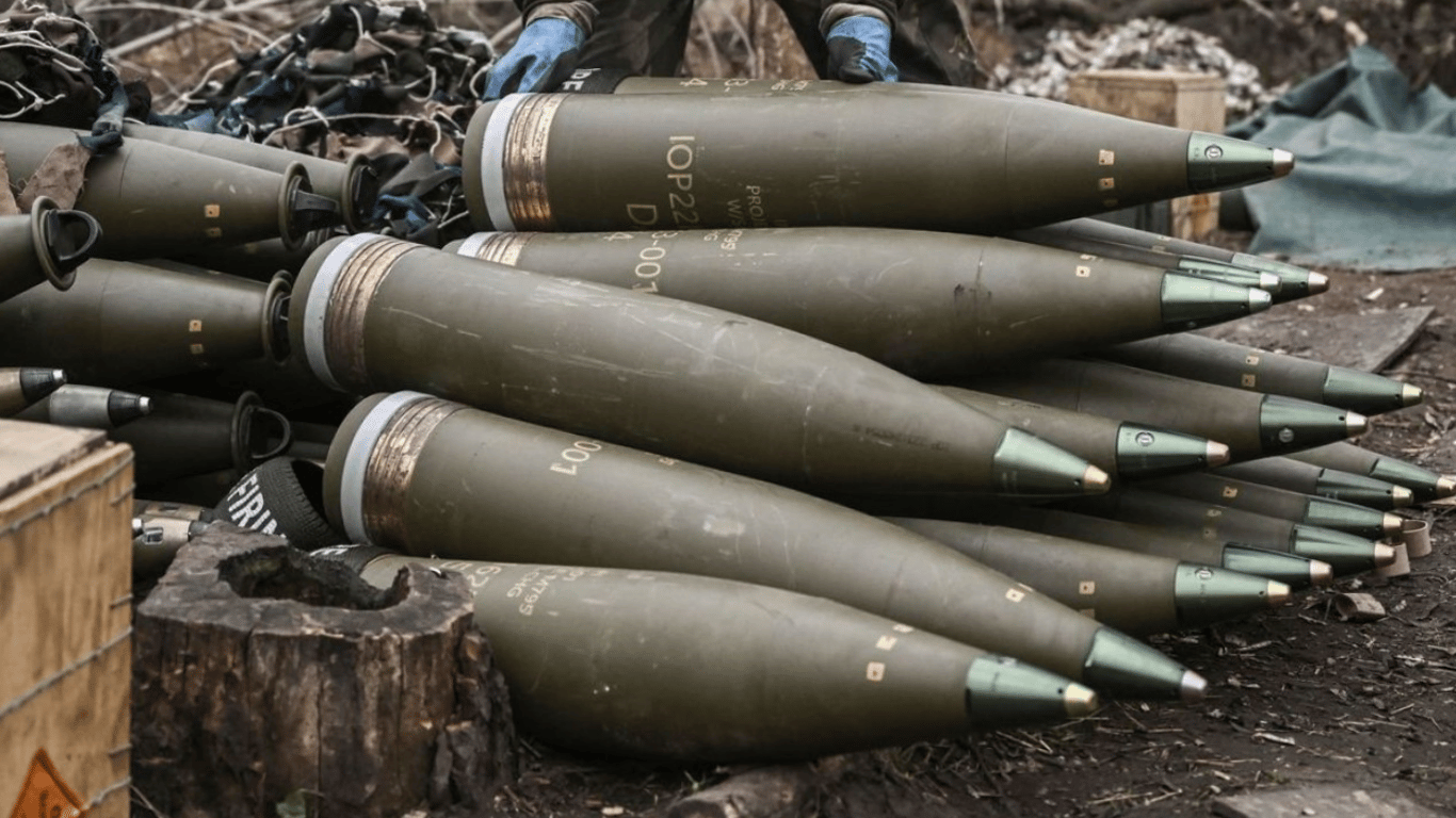 Швеция увеличит производство боеприпасов для Украины и построит новые субмарины