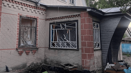 Поврежденные дома и авто — фото последствий атаки на Киевщину - 285x160
