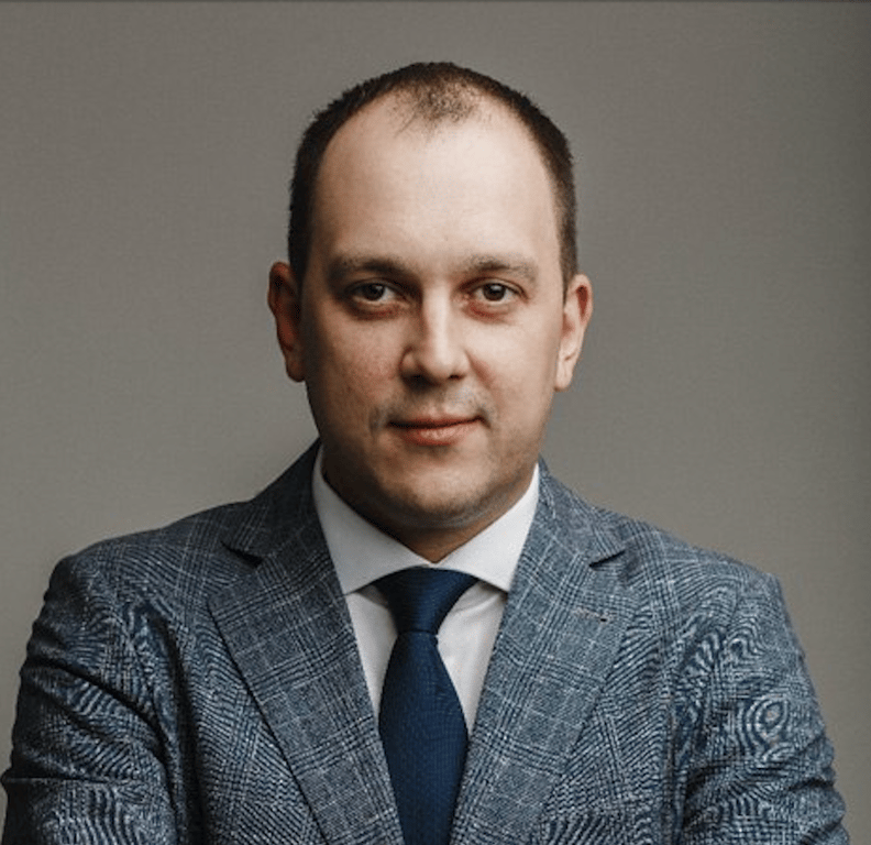 Игорь Деревянко