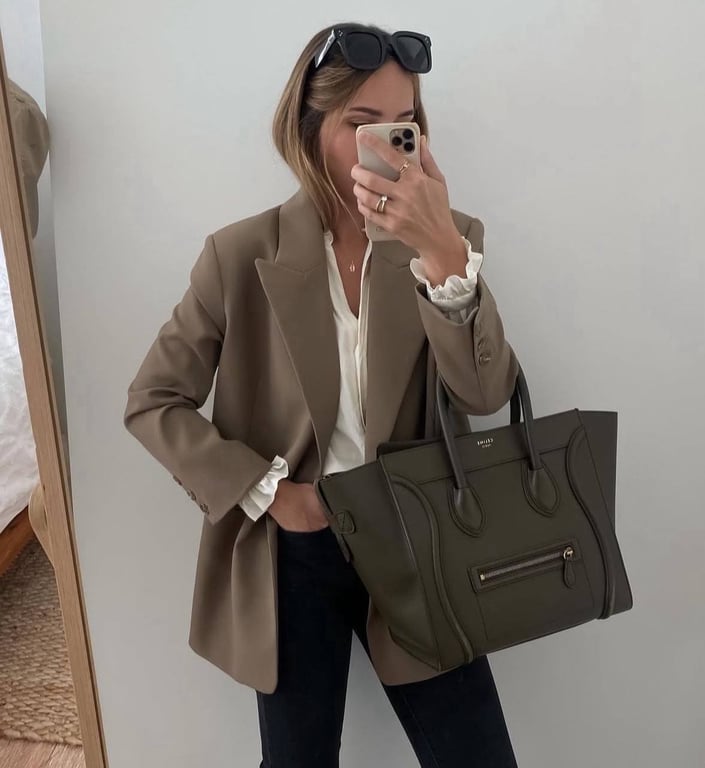 Стильна сумка, що вмістить все необхідне