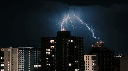 Грозы не отступают — какую погоду ждать жителям Киева завтра - 285x160