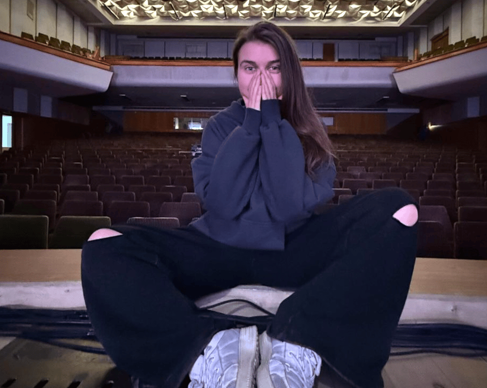 На концерте Jerry Heil произошел инцидент — фанаты возмущены - фото 1