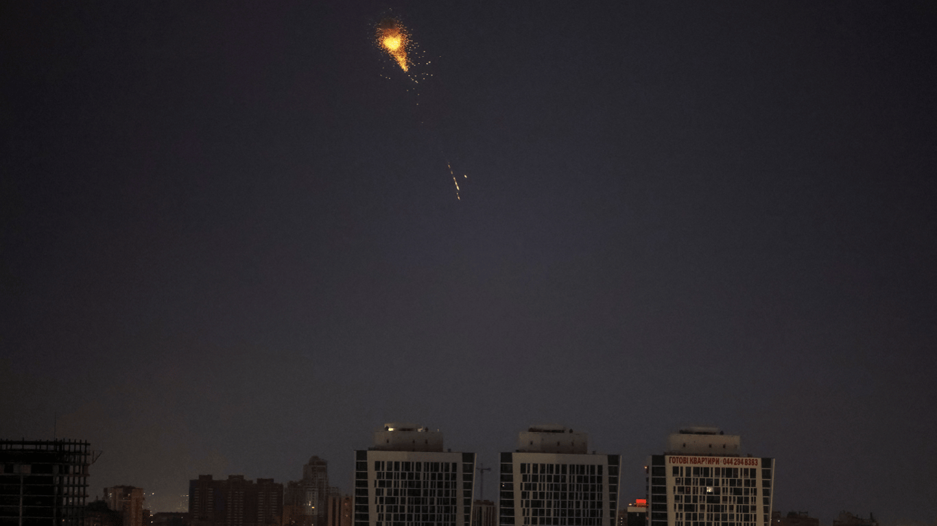 У Києві лунають вибухи