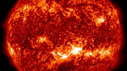 В течение двух-трех дней Земля окажется под ударом: как повлияет на людей вспышка на Солнце - 285x160