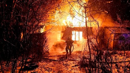 На Сумщині БпЛА влучив у будинок — постраждали люди - 285x160