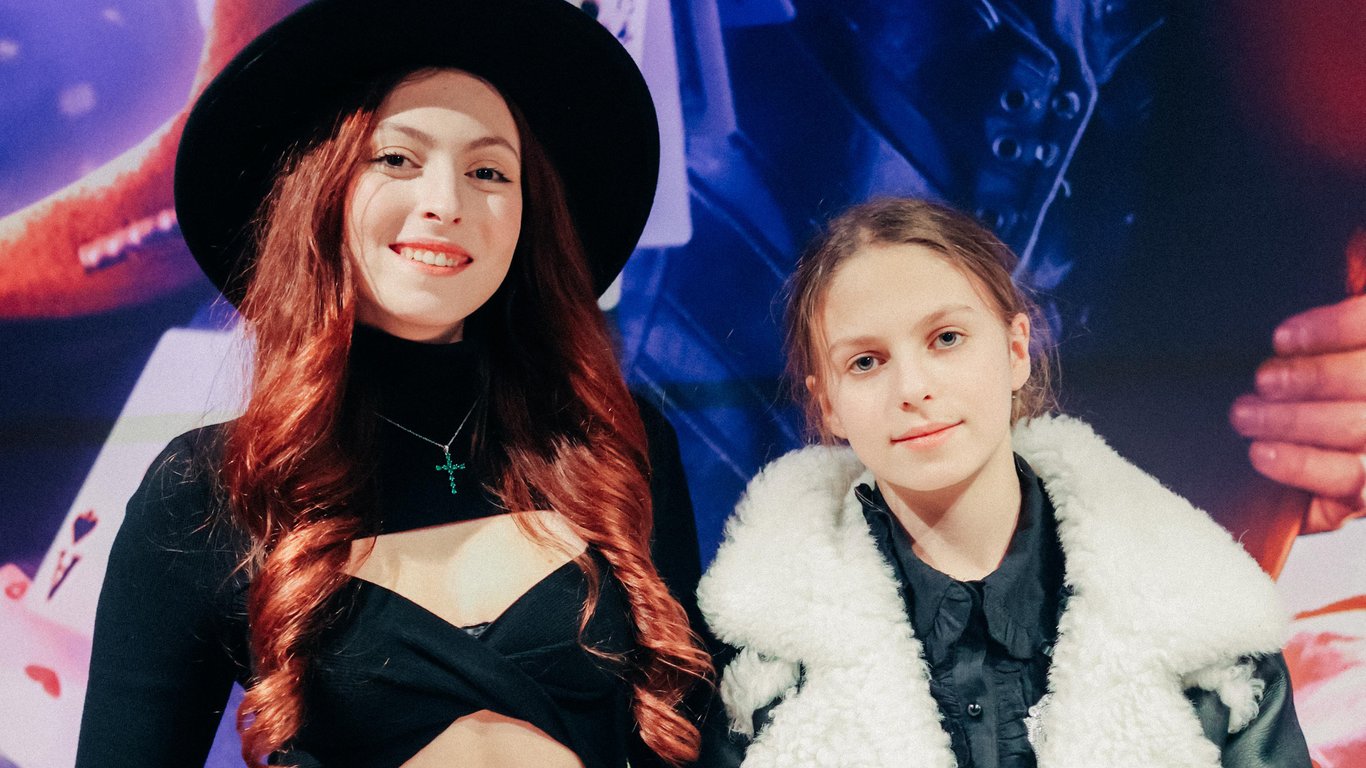 Анна Трінчер та доньки Полякової оцінили магічне шоу у столиці