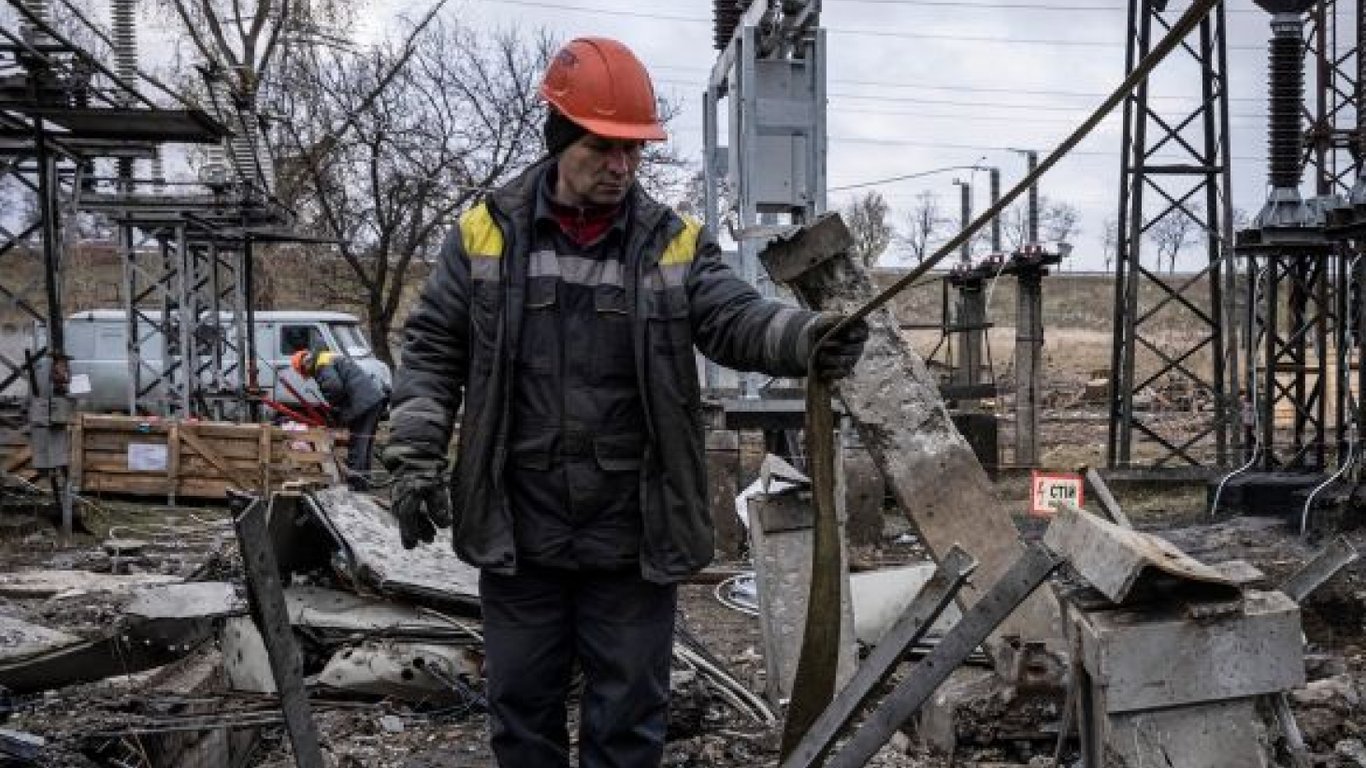 Армия рф обстреляла энергетиков во время аварийно-восстановительных работ в Херсонской области