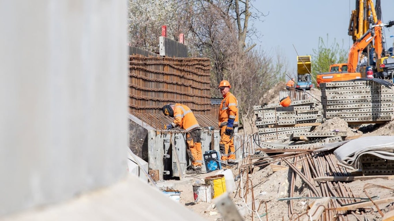 В КМДА показали хід робіт з облаштування тунелів метро на Подільському мості