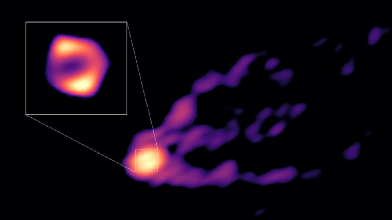 Нова фотографія Чорної Діри: вчені отримали фото світла, що виривається із Чорної Діри