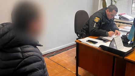 Задушив собаку через гавкіт — мешканцю Одещини загрожує в'язниця - 290x166