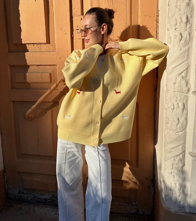 Кардиган яскравого кольору урізноманітнить ваш гардероб