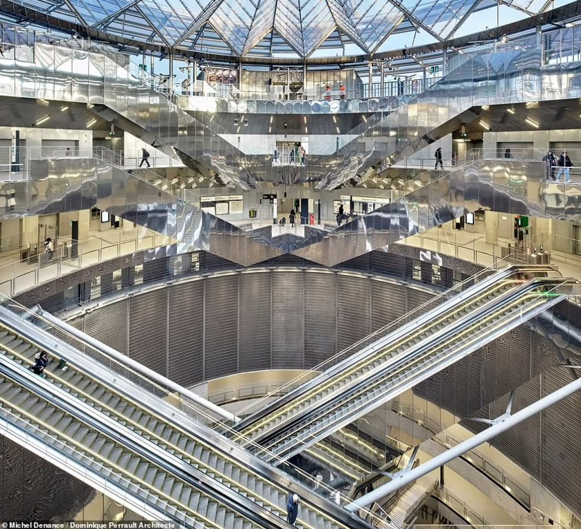 Найгламурніша станція метро у світі — де знаходиться - фото 1