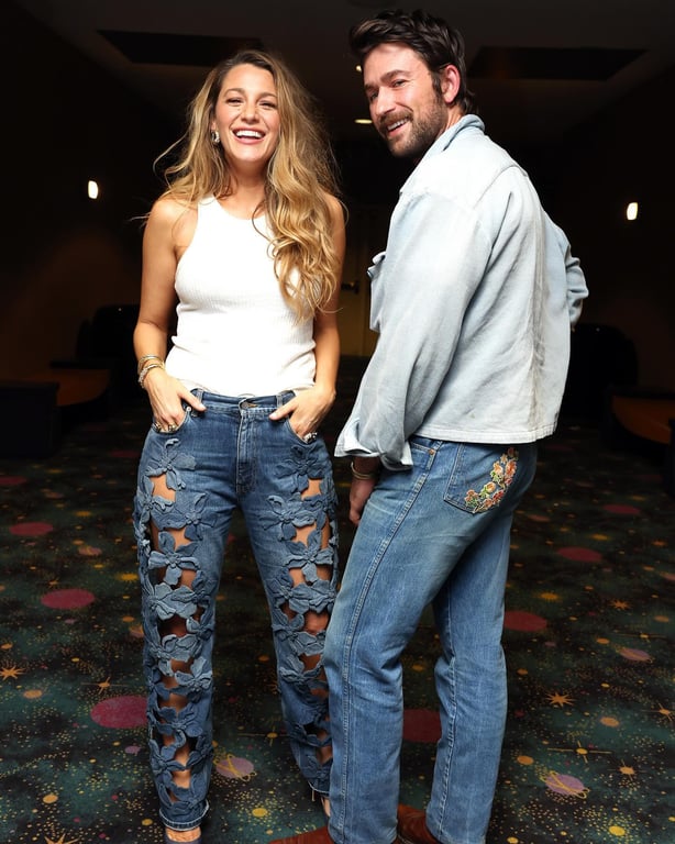 Блейк Лайвлі та Брендон Скленар під час престуру "Покинь, якщо кохаєш". Фото: instagram/justjared 