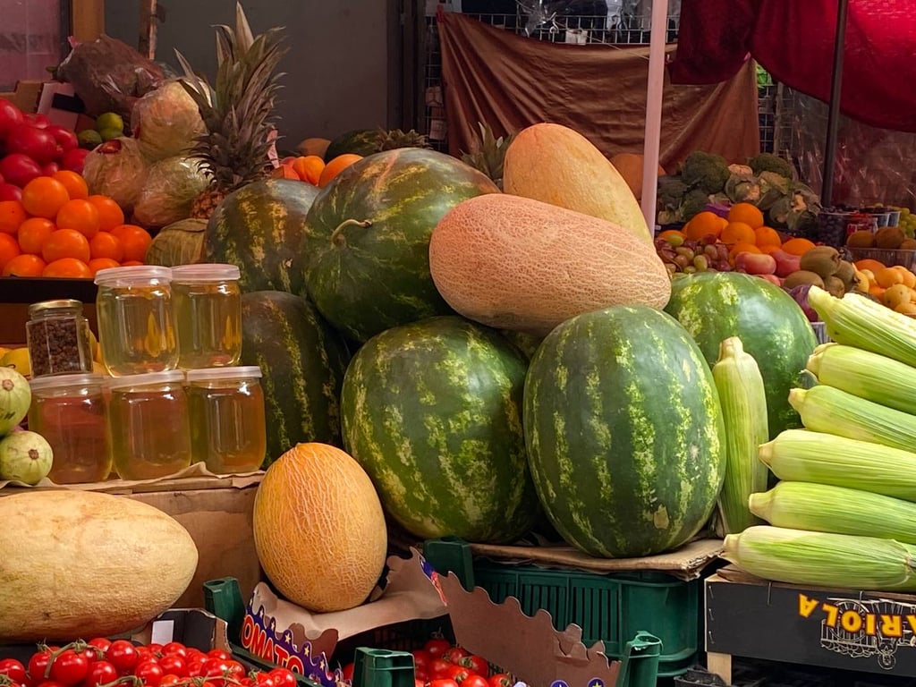 Сезон кавунів та динь на ринках Львова відкритий — які ціни та, чи є попит - фото 1
