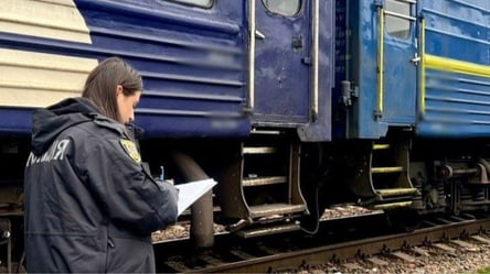 Трагедия на путях в Одессе: женщина погибла под поездом - 290x166