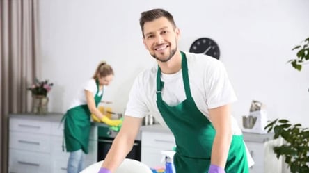 В "Азові" нова вакансія — треба прибирати приміщення - 285x160