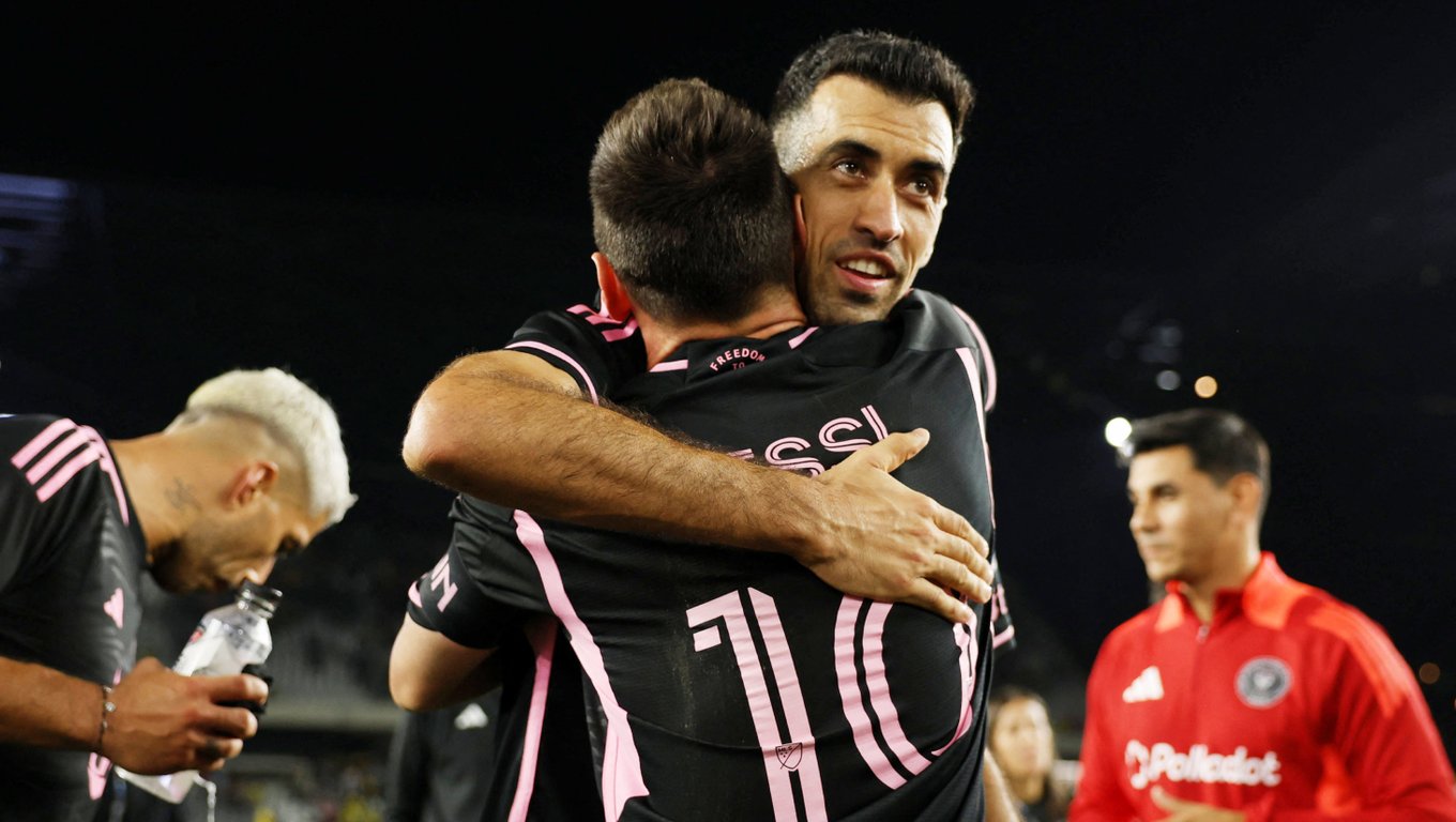 Лионель Месси и Серхио Бускетс