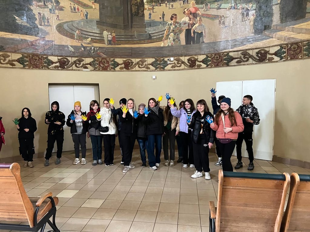 дети, отправившиеся на отдых в Прикарпатье