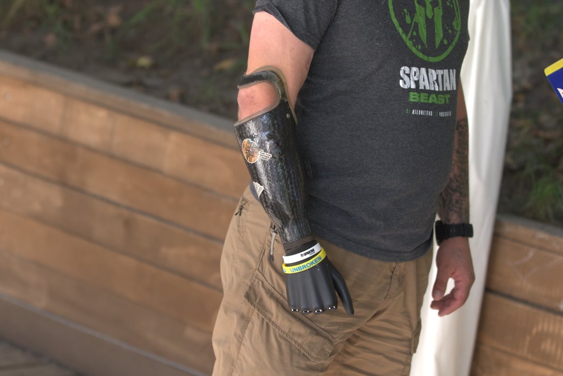 Ветерани ГУР з ампутаціями здолали найважчий забіг у світі - фото 1