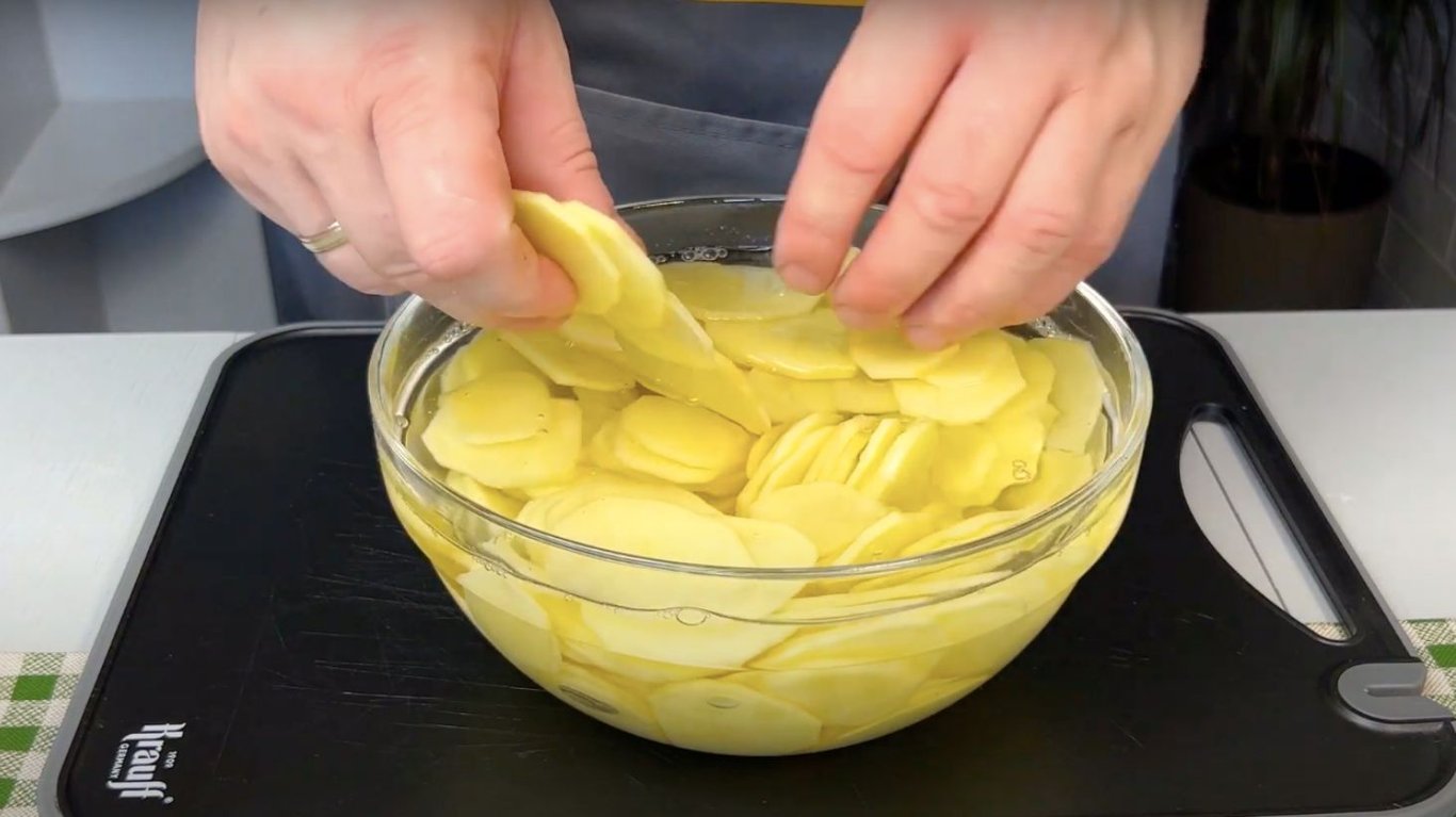 картопляний гратен, простий рецепт та ідеальне поєднання