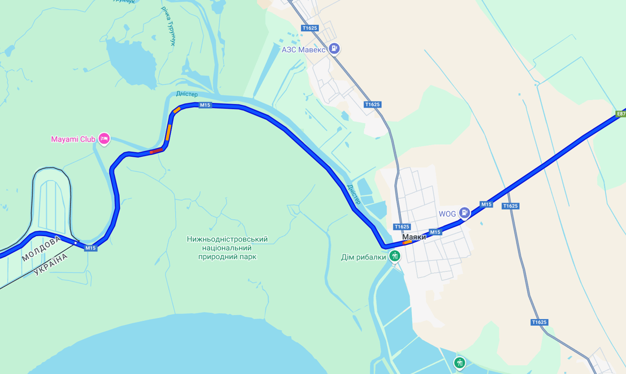 Дуже ускладнений рух — затори на трасі Одеса-Рені - фото 1