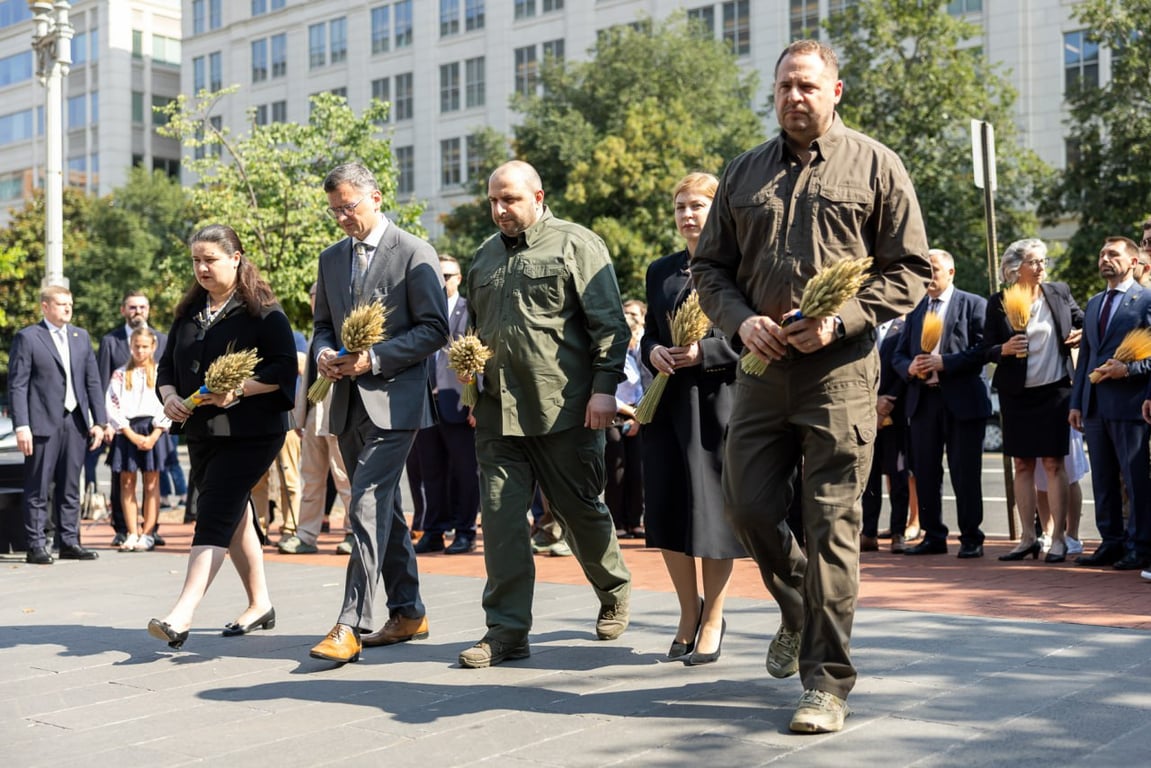 Представники української влади у США