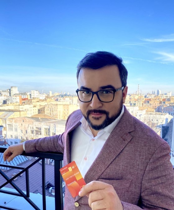 Ведучий Сніданку на 1+1 зізнався, чи готовий захищати Україну на фронті - фото 1