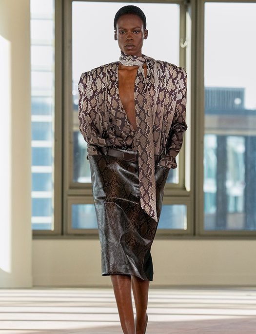 Чому зміїний принт став на піку популярності