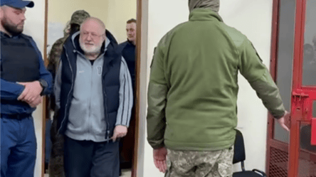 Суд розгляне питання про продовження арешту Коломойського - 290x166