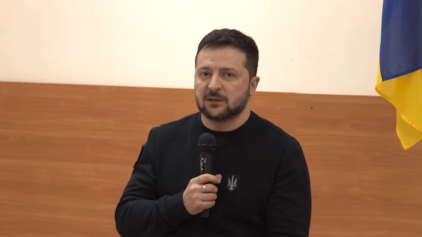 Зеленський пояснив, чому звільнити Крим простіше, ніж Донбас