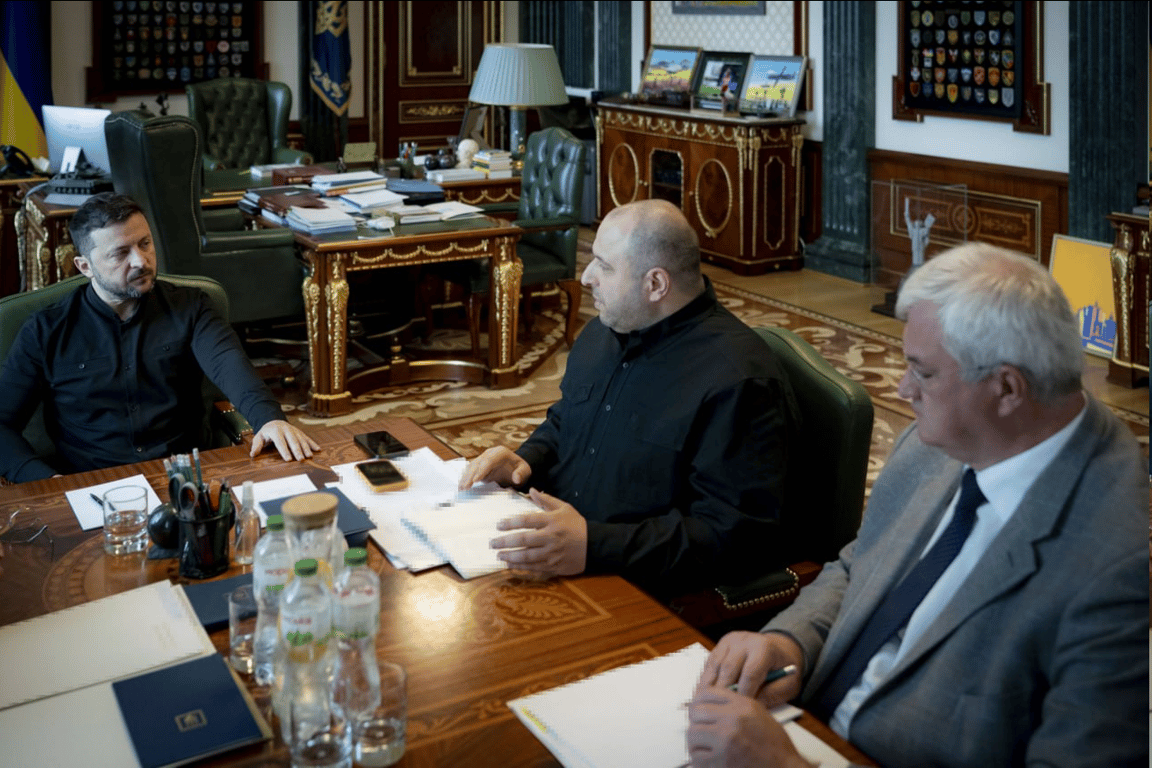 Зеленський заявив про підготовку обміну полоненими "1000 на 1000" - фото 3