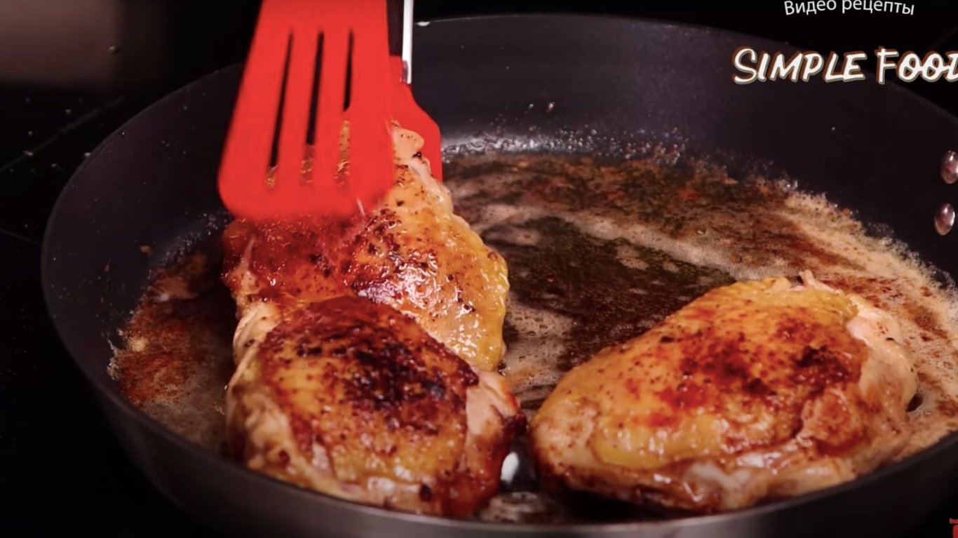 курячі гомілки та стегна за французьким рецептом