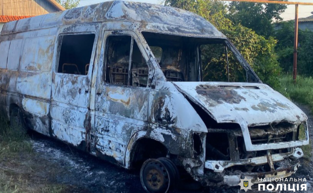 На Одещині підпалили авто військовослужбовця