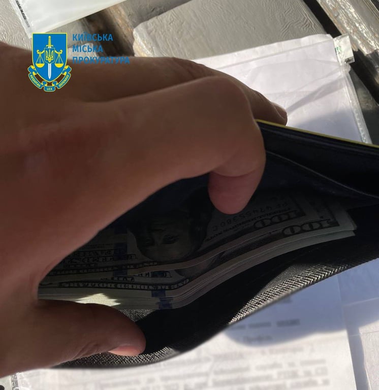 У Києві викрили псевдоправоохоронців, які обдурили криптобізнесмена на 250 тисяч доларів - фото 1